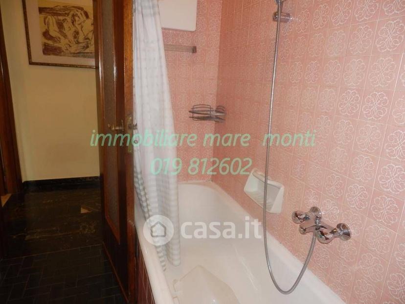 Bilocale in Via Genova 1 — foto 9 di 17