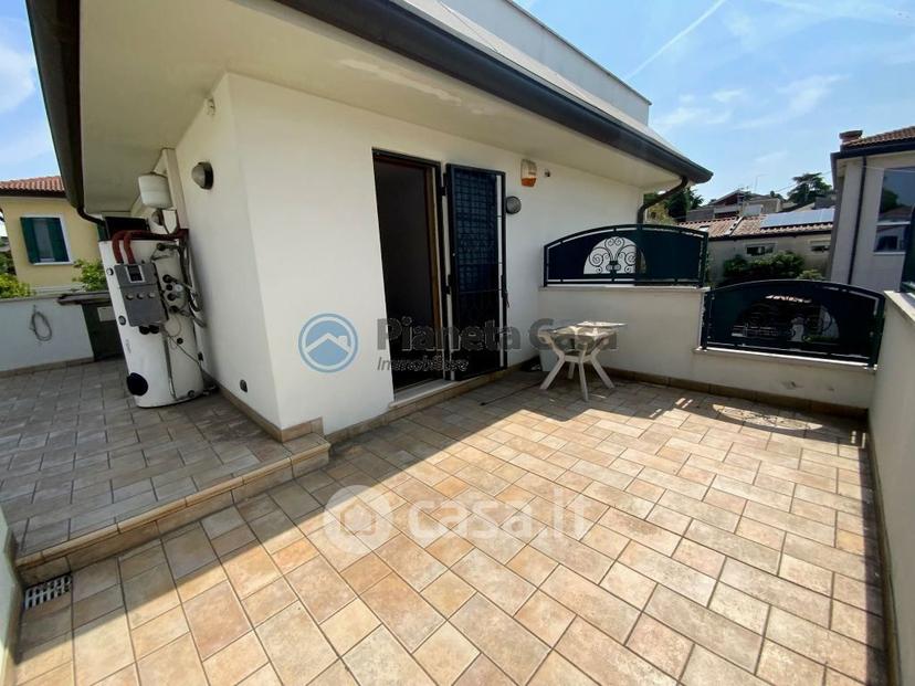 Villa in Via Antonio Simeone Sografi 11 — foto 7 di 33
