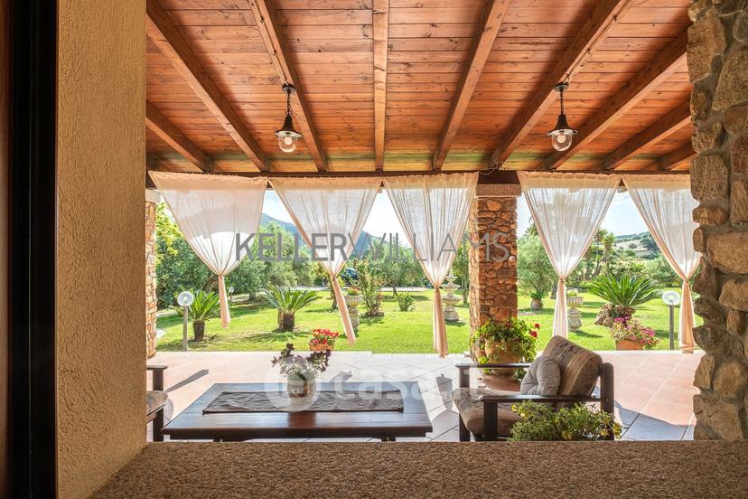 Villa in Via San Pietro — foto 3 di 36