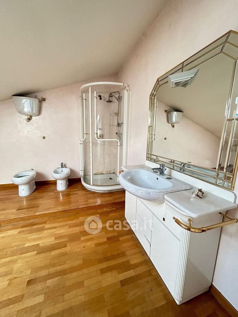 Appartamento in Via Valle Paradiso — foto 37 di 45