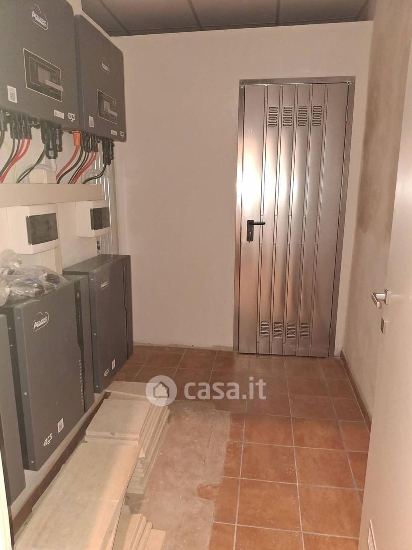 Quadrilocale in Via Francesco del Cossa 21 — foto 33 di 35