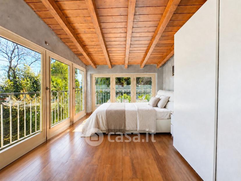 Villa in Ss33 del Sempione 67 — foto 4 di 60