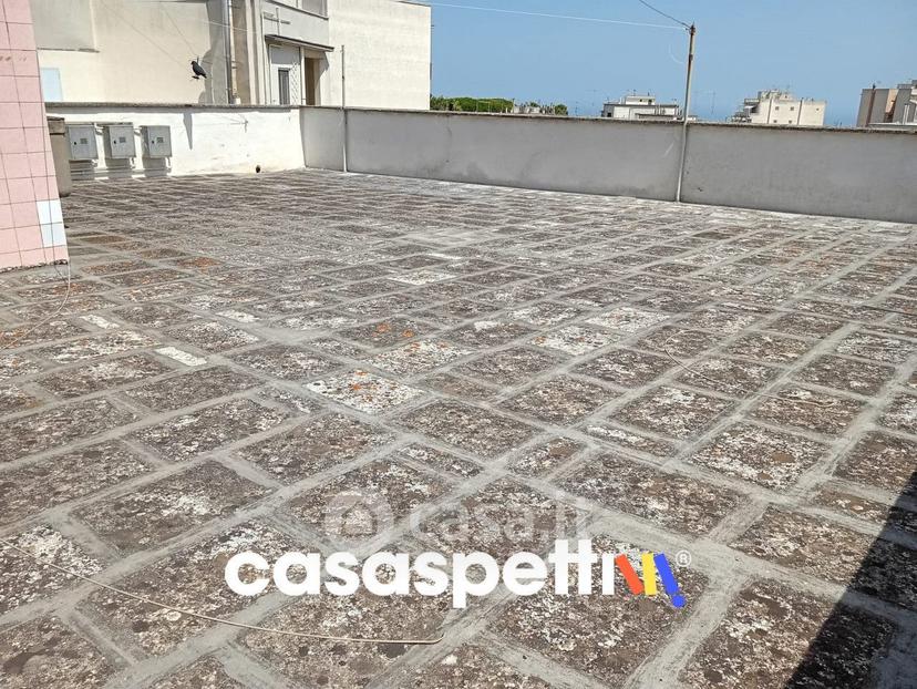 Trilocale in Via Luigi Miccoli — foto 11 di 21