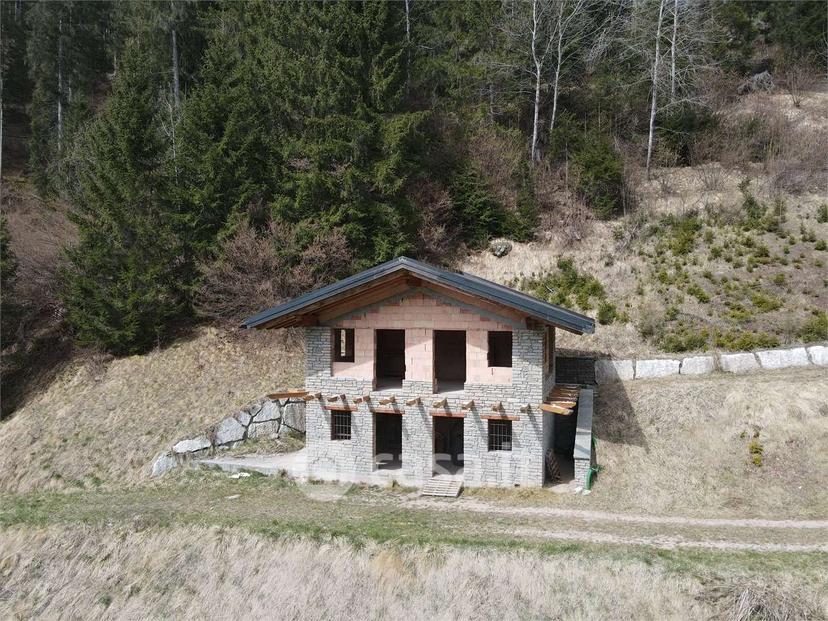 Villa in Via Caduti di Cima Vallona 1 — foto 26 di 32