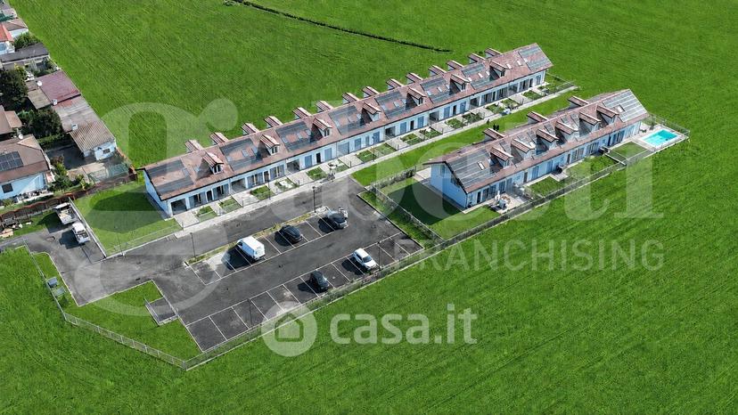 Villa in Via Cristoforo Colombo 59 — foto 9 di 39