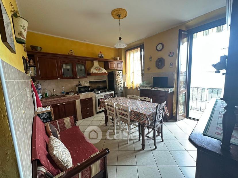 Trilocale in Via XXV Luglio 6 — foto 14 di 29