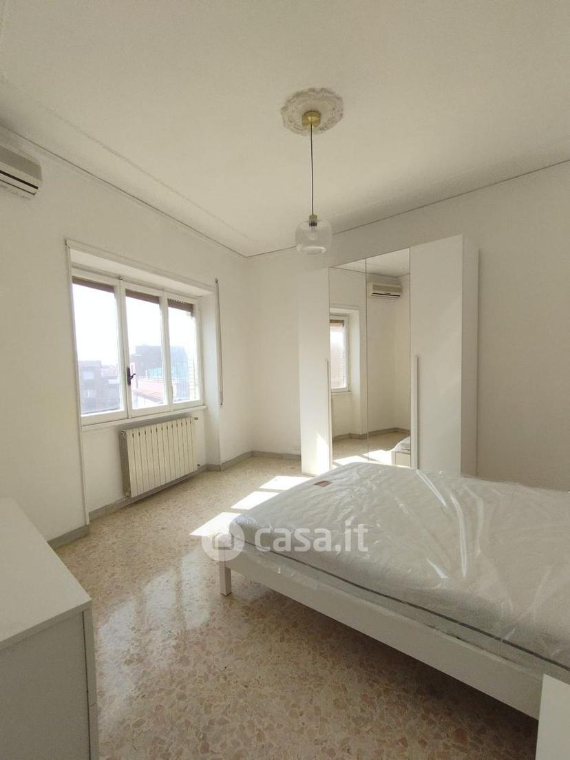 Stanza in Via degli Abeti — foto 6 di 13