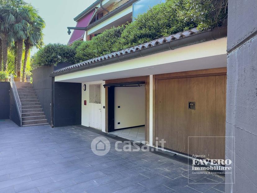 Villa in Piazza G. Marconi 28 — foto 2 di 54