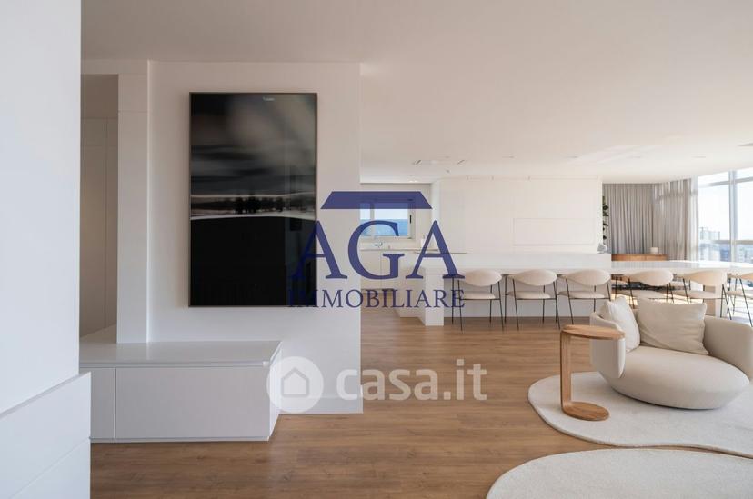 Villa in Viale degli Alpini 31 — foto 9 di 26