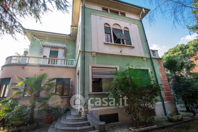 Villa in Corso Leonardo da Vinci 14 — foto 32 di 33