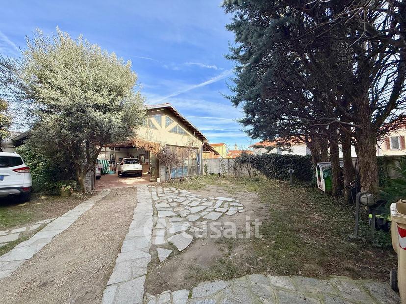 Villa in Via Giuseppe Parini 5 — foto 86 di 86