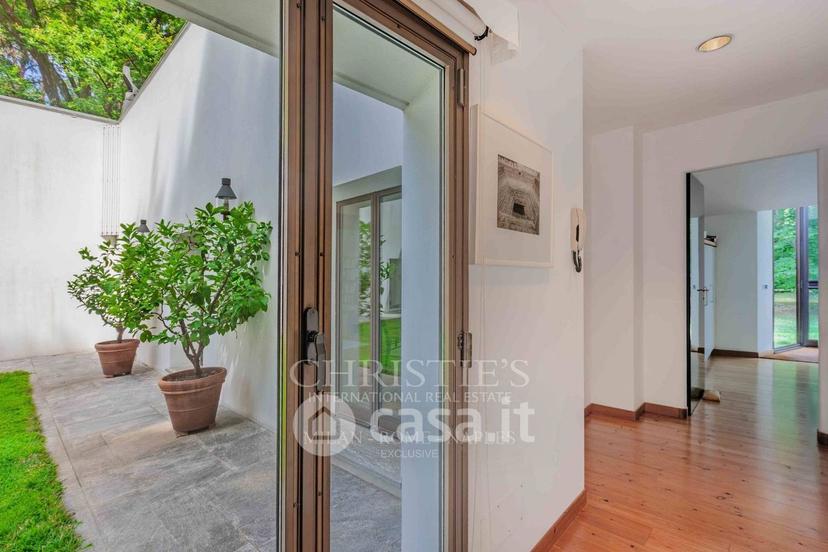 Villa in Via Luciano Manara — foto 37 di 38