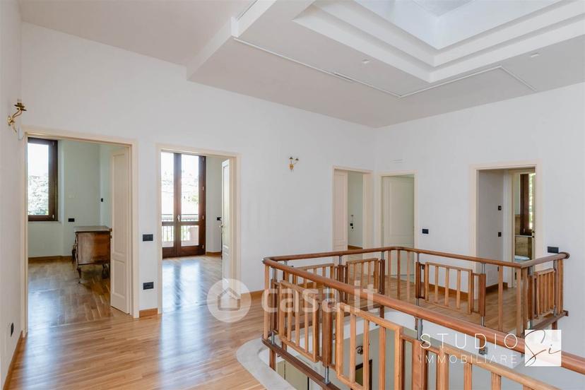 Villa in Viale Libertà — foto 31 di 48