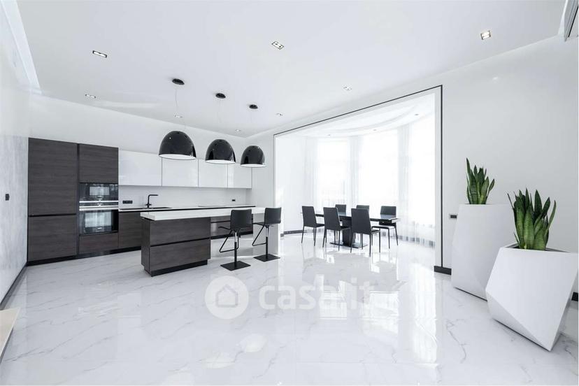 Villa in Via V. Emanuele III — foto 7 di 14