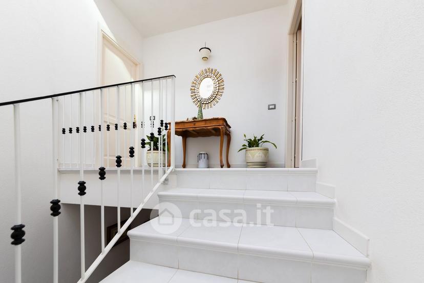 Villa in Via Giacomo Puccini — foto 17 di 38