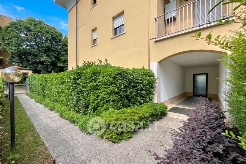 Trilocale in Via Giulio Silva 24 — foto 5 di 35