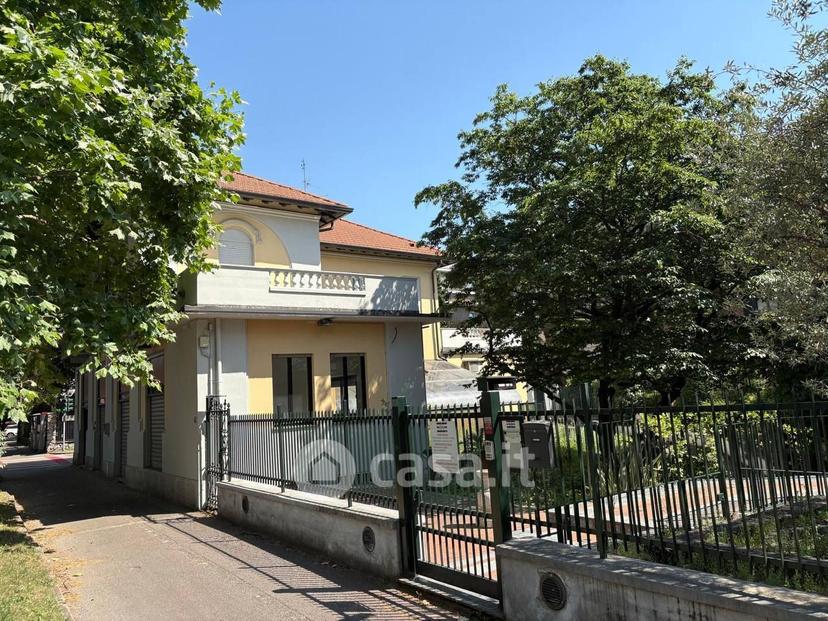 Villa in Via Vittorio Alfieri 2 — foto 57 di 78