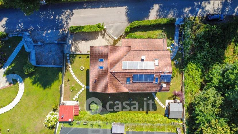 Villa in Via dei Boschi 12 — foto 33 di 37
