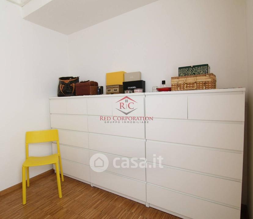 Appartamento in Piazza Camillo Prampolini — foto 8 di 13