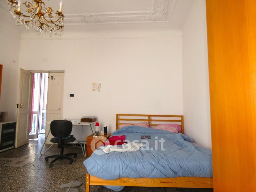 Stanza in Via Sant'Ugo 3 — foto 3 di 18