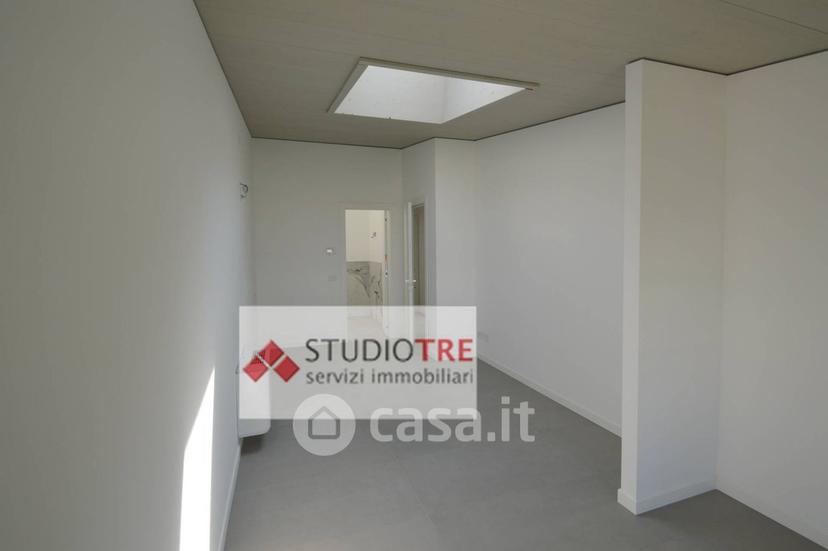 Quadrilocale in Via F .turati 1 — foto 3 di 68