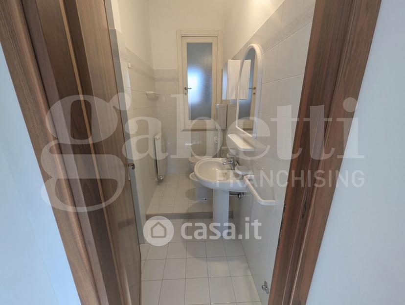 Trilocale in Via Assisi 1 — foto 14 di 20