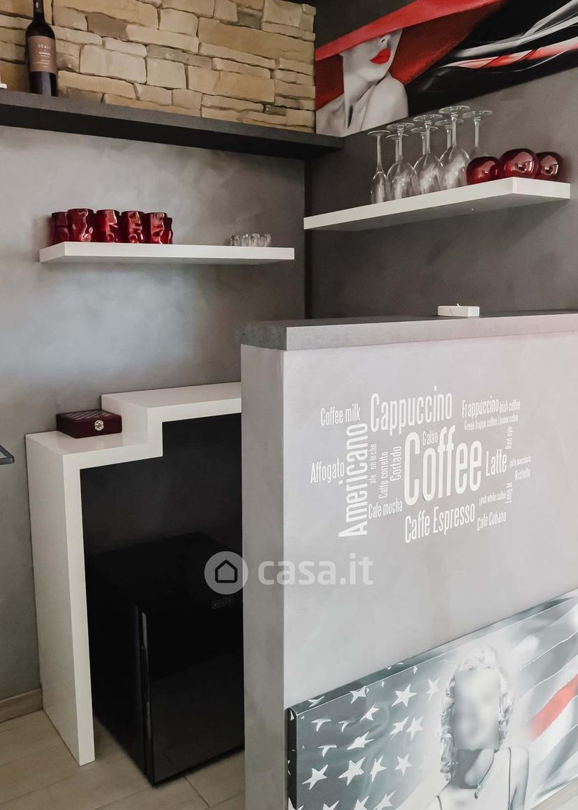 Bilocale in Via Antonio Sant'Elia 27 — foto 3 di 10