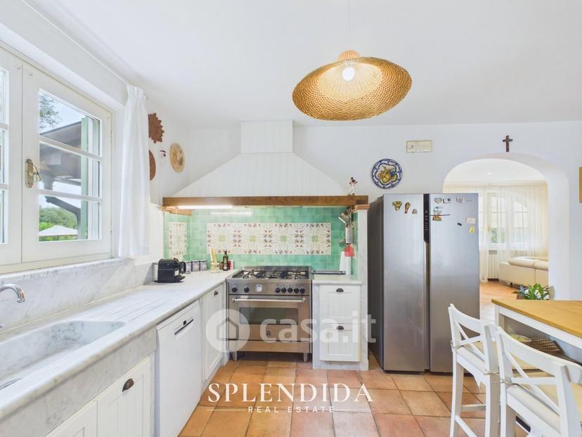 Villa in Via Frasso — foto 21 di 36