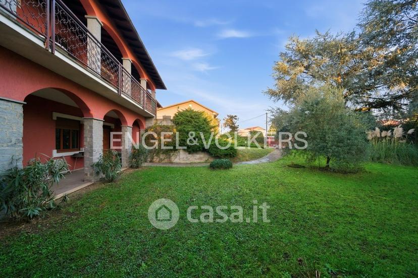 Villa in Via Caduti della Liberazione 32 — foto 23 di 35