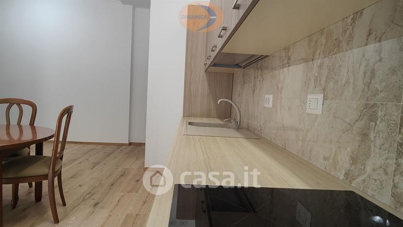 Trilocale in Via Monte Rosa 29 — foto 27 di 37