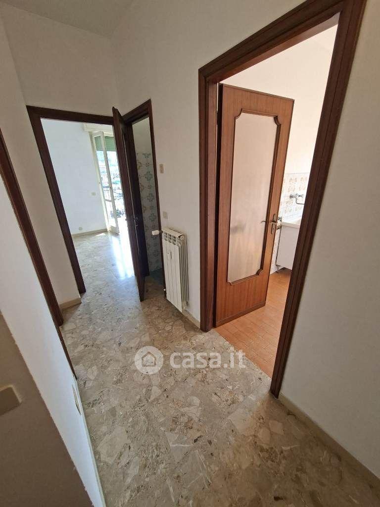 Trilocale in Via Bologna 4 — foto 11 di 23