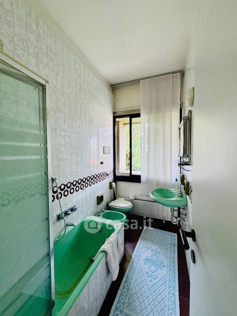 Villa in Via Giosuè Carducci 20 a — foto 167 di 182
