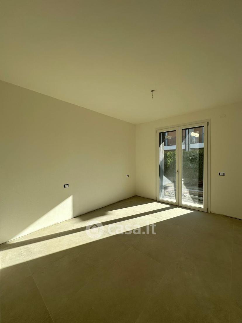 Trilocale in Via Ernest Hemingway — foto 24 di 29