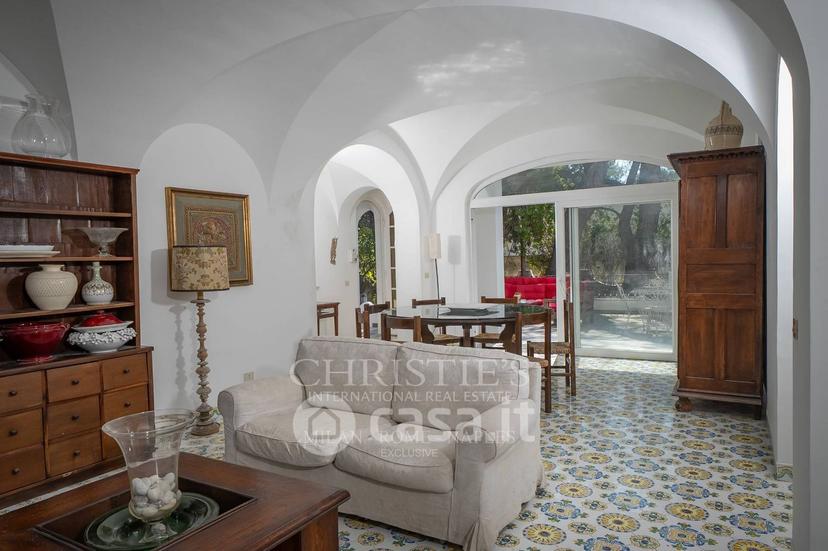 Villa in Via Damecuta — foto 2 di 45