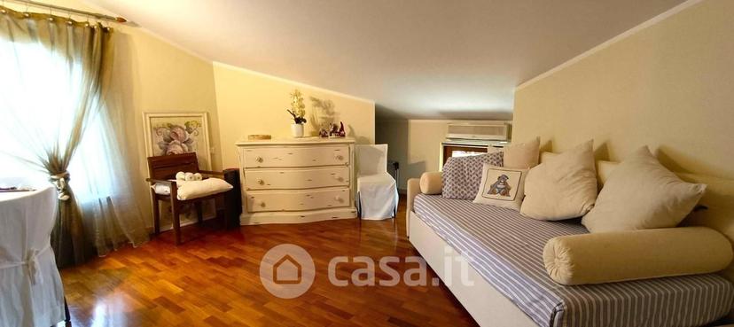Appartamento in Via Empoli 23 — foto 2 di 31