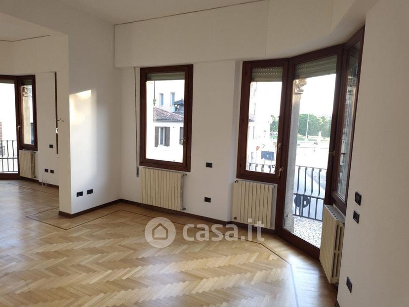 Quadrilocale in Via Beato Luca Belludi — foto 13 di 29