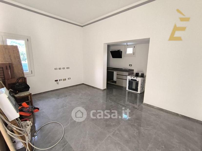 Quadrilocale in Via Cipro 34 — foto 2 di 13