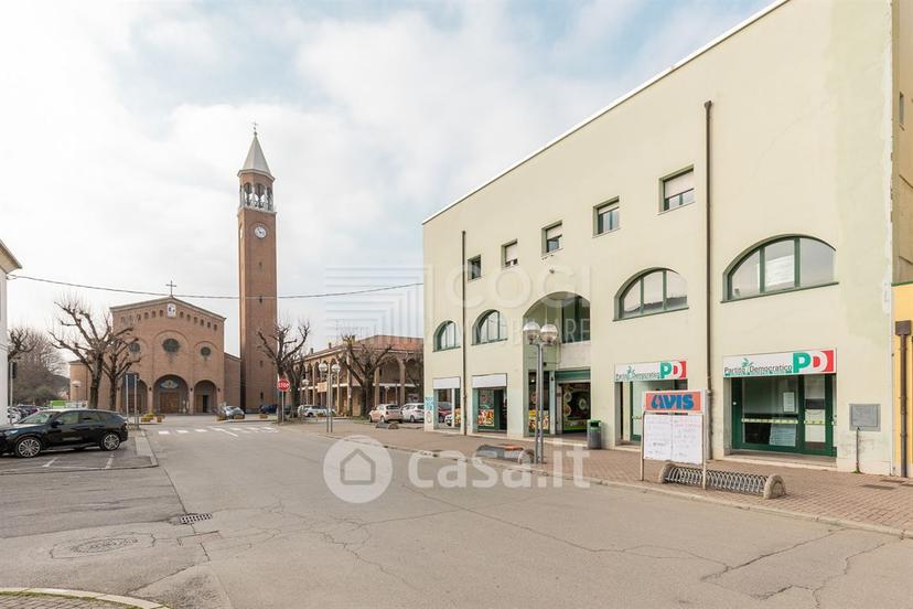 Trilocale in Via Carlo Cattaneo 2 — foto 11 di 18