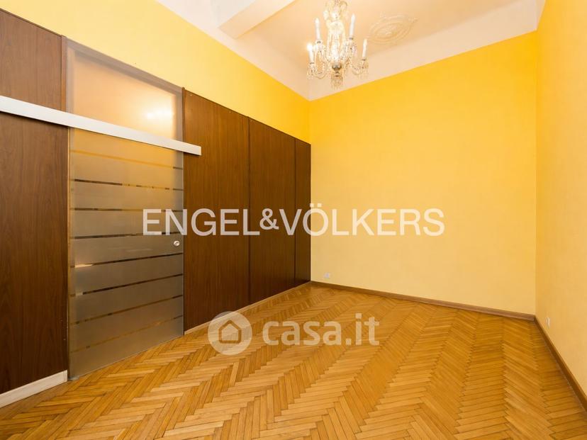 Appartamento in Via Barberia — foto 12 di 23