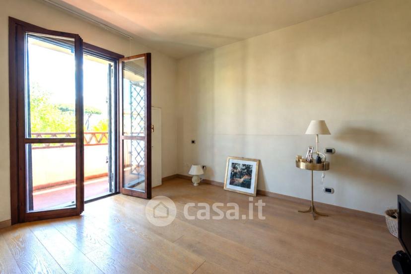Villa in Via XX Settembre — foto 7 di 28