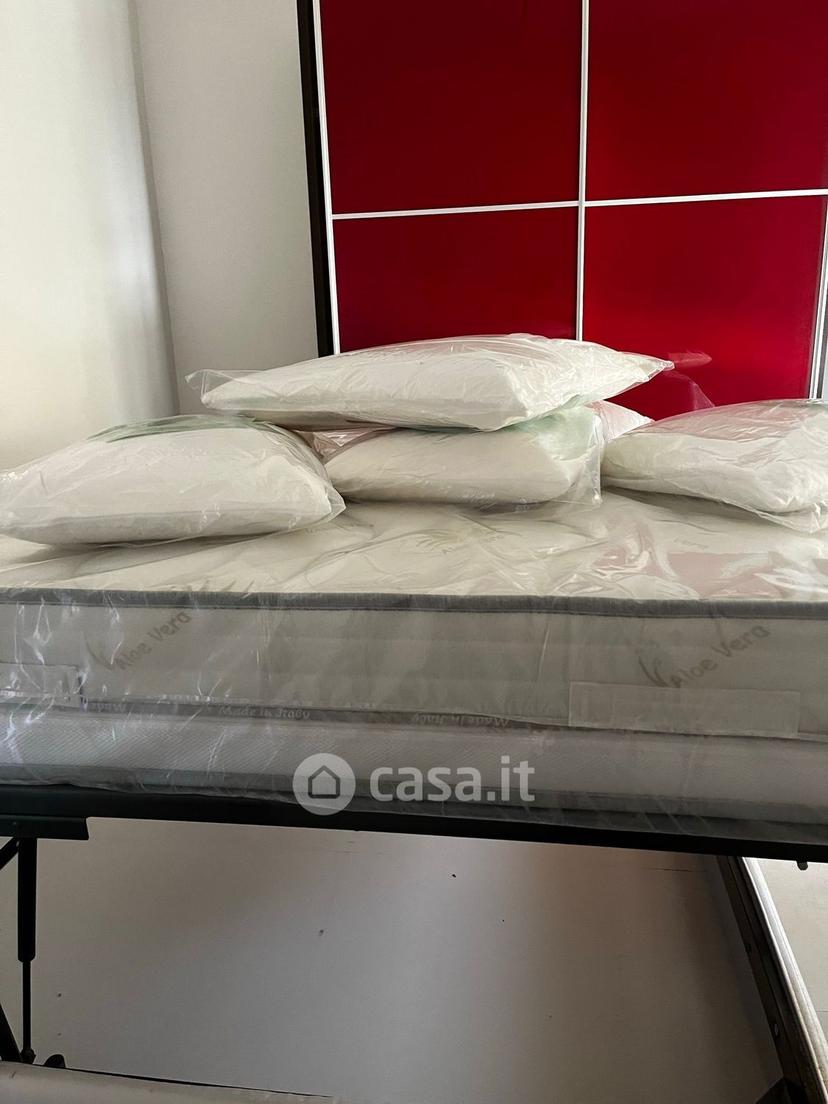 Stanza in Viale Vittorio Veneto 45 — foto 10 di 20