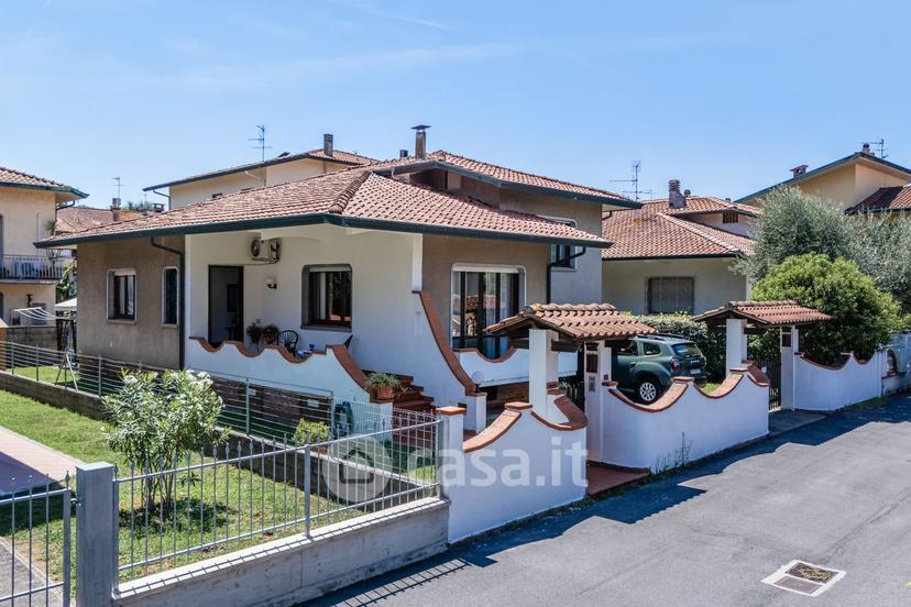 Villa in Via degli Ontani 48 — foto 15 di 34