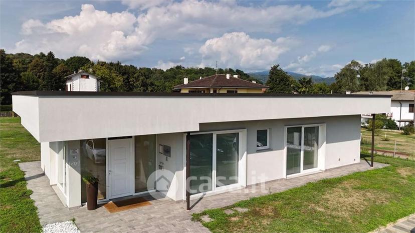 Villa in Via Giacomo Leopardi 77 — foto 16 di 36