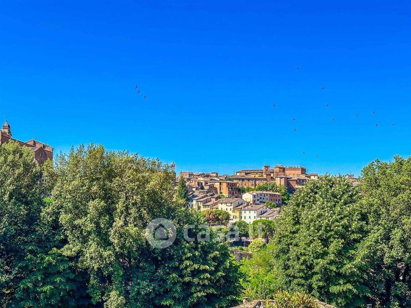 Trilocale in Via Duccio di Boninsegna — foto 18 di 27