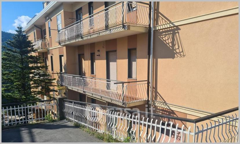 Trilocale in Via Pierino Negrotto Cambiaso — foto 30 di 32