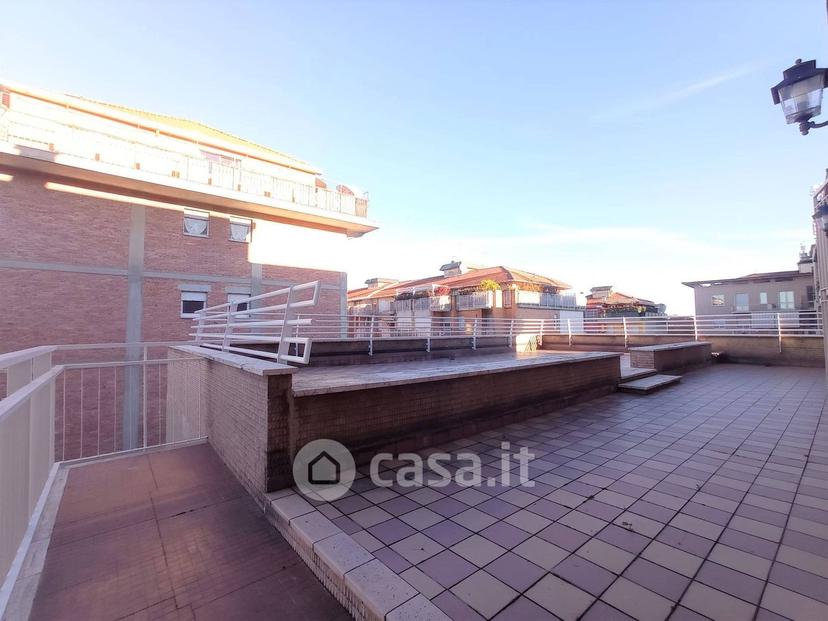 Appartamento in Viale Roma 5 — foto 12 di 20