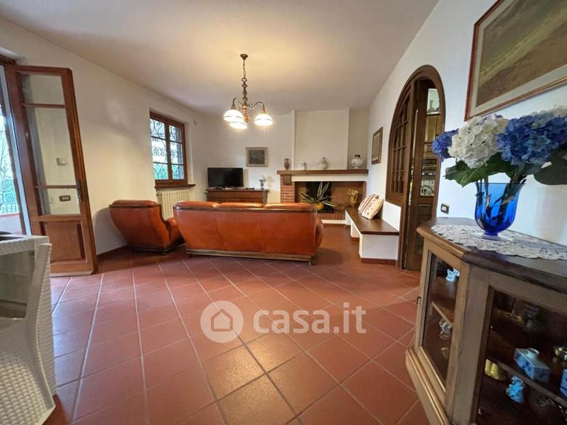 Villa in Via Romboni 55041 — foto 30 di 32