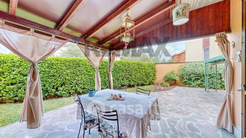 Villa in Via Fratelli Rosselli — foto 26 di 74