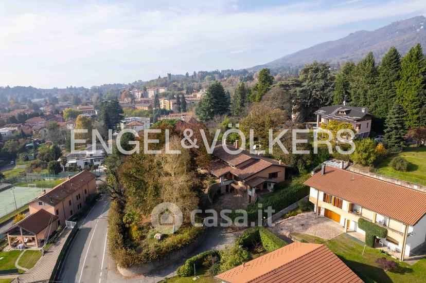 Villa in Via Alfredo Oriani — foto 20 di 31
