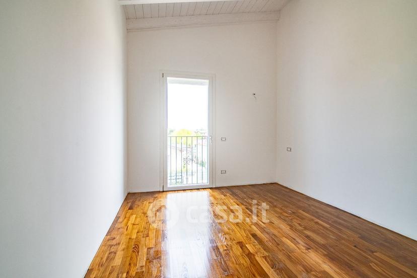 Villa in Via Mario Baratta — foto 40 di 63